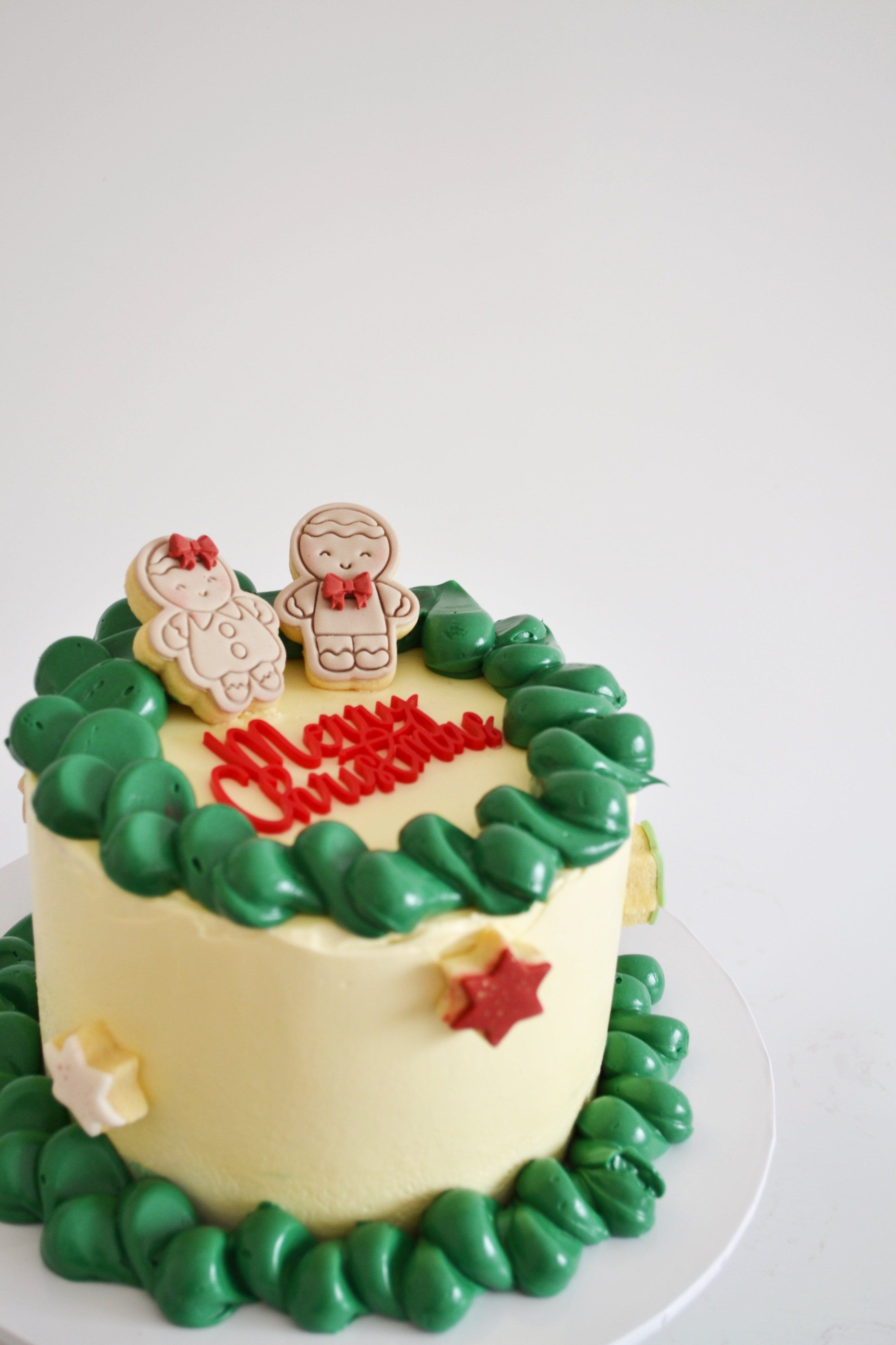 Gingerbread People Cake
