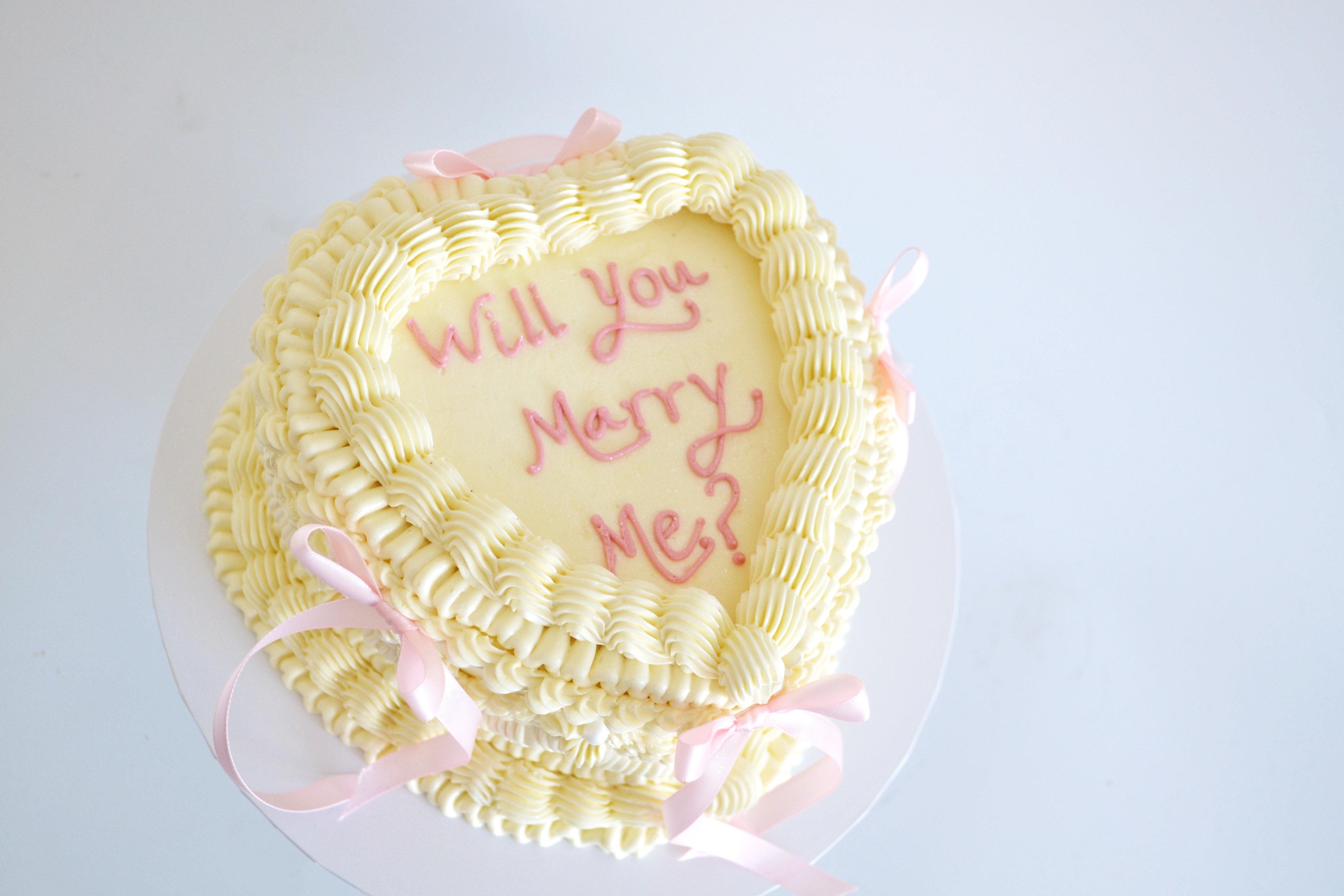 Frilly Vintage Cake
