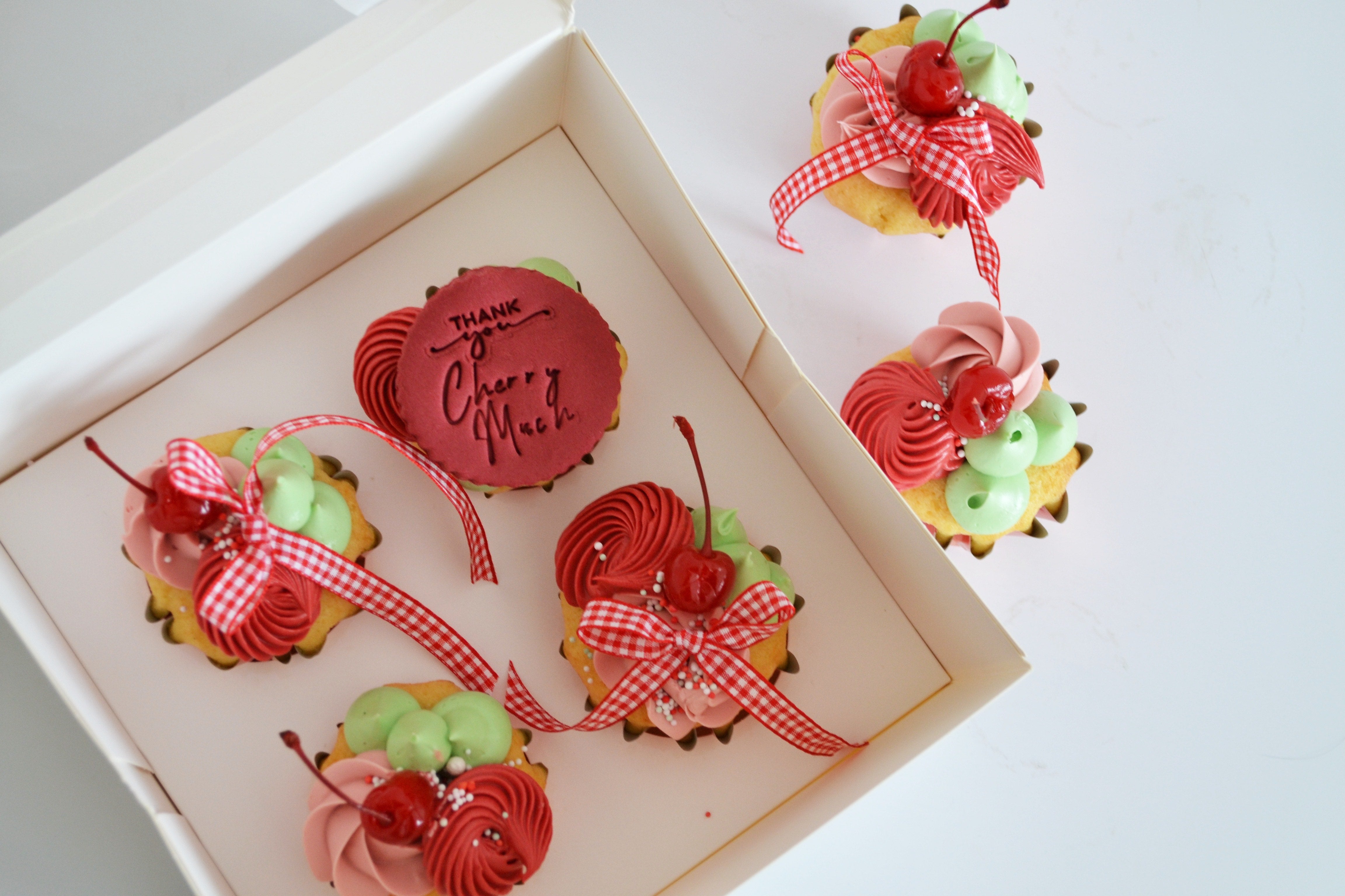 Teacher Gift Cupcakes